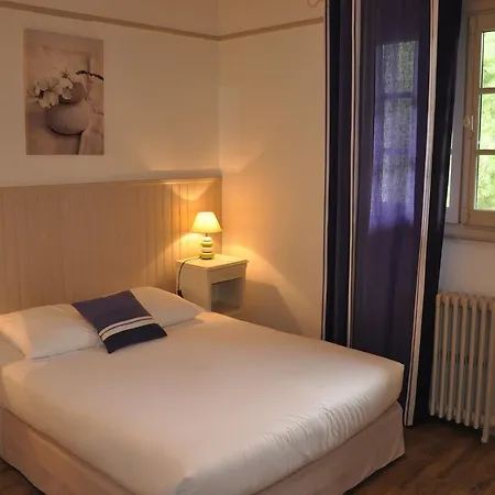 Ttiki Etchea Hotel 2*