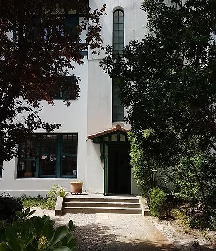 Ttiki Etchea فندق 2*